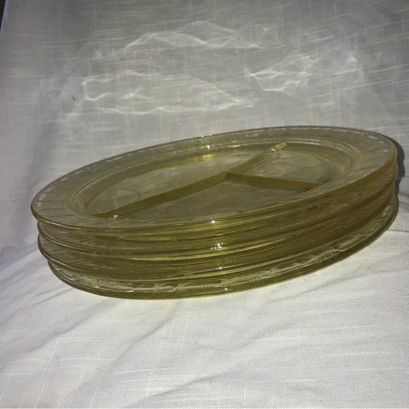 4 CAMEO DEPRESSION GLASS Divided Grille Plates. 10-1/4” Exc.Cond. - Picture 5 of 5